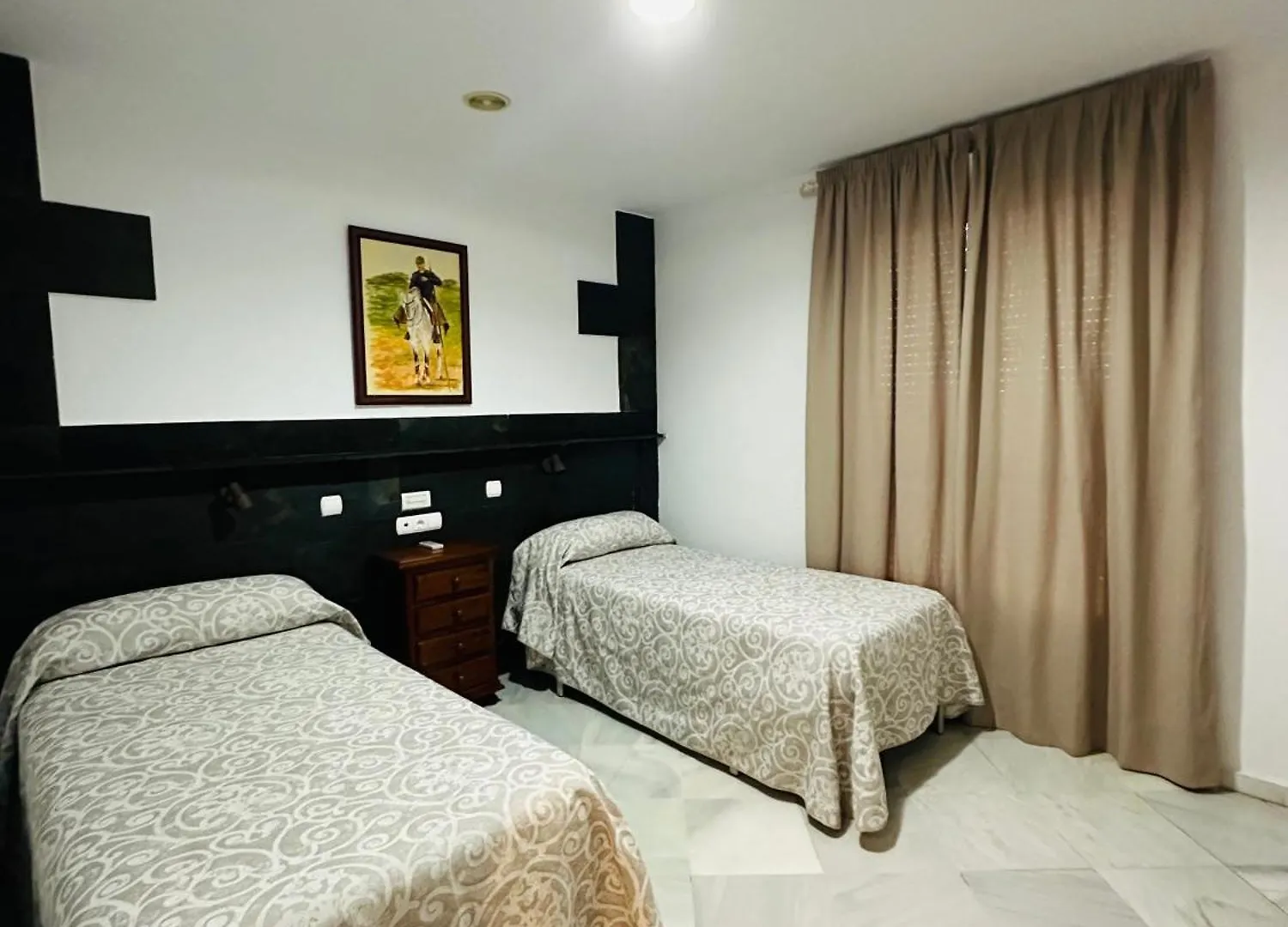 Hotel Quitagolpe Χέρεζ